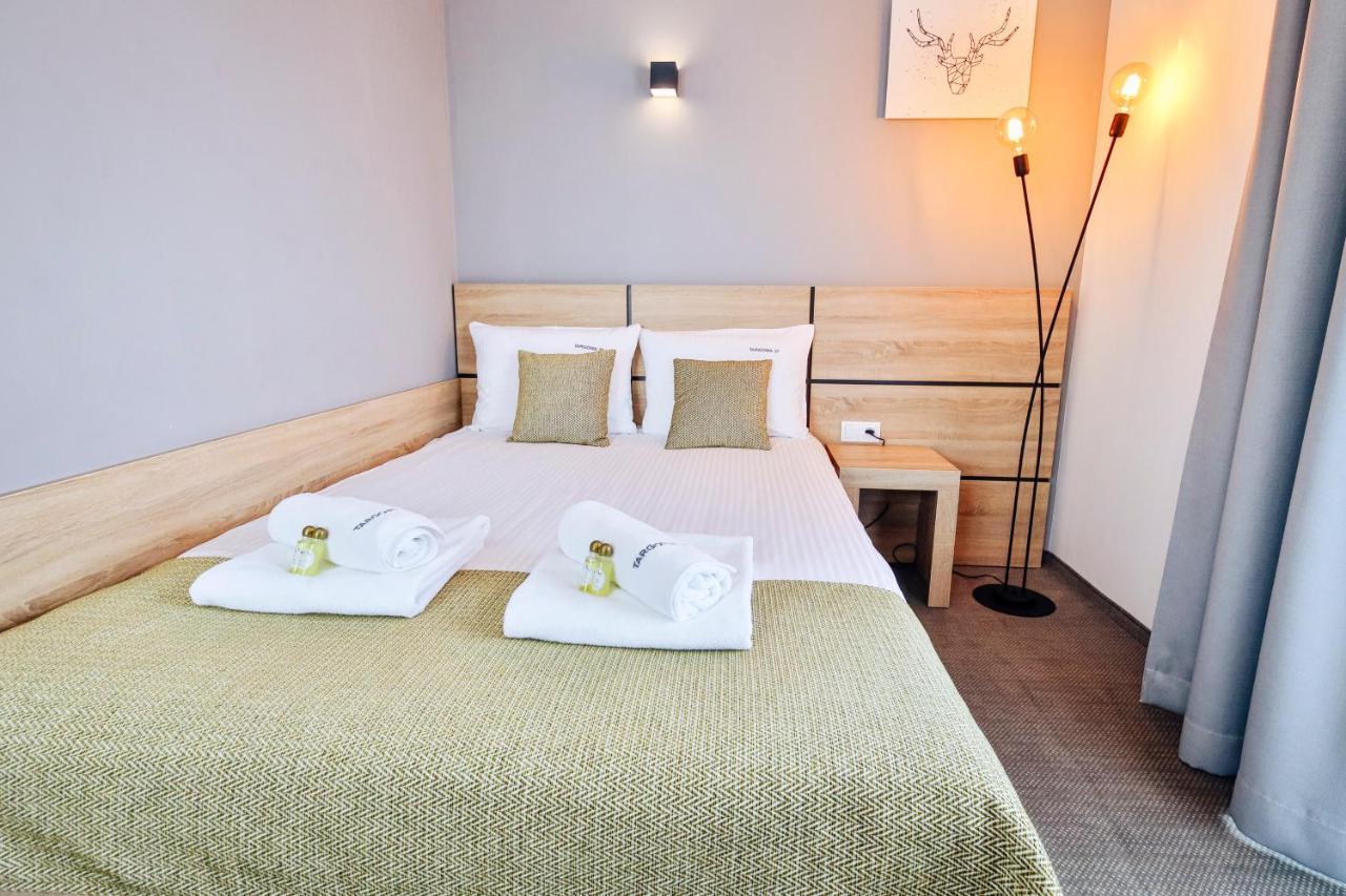 Targowa37 Uniejow Bed & Breakfast Dış mekan fotoğraf