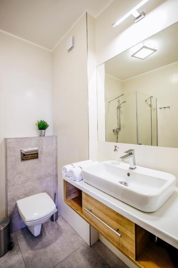 Targowa37 Uniejow Bed & Breakfast Dış mekan fotoğraf